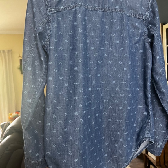 Button up - Picture 2 of 3